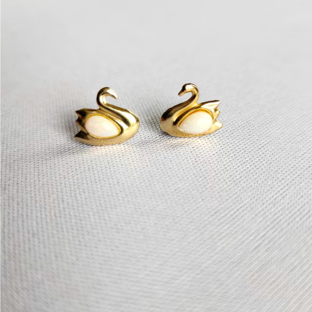 Vintage Real 14K Solid Gold Swan earrings with Genuine Opal